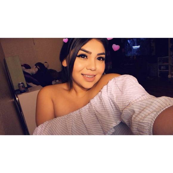 Meet your Posher, Gabby - Picture 1 of 1